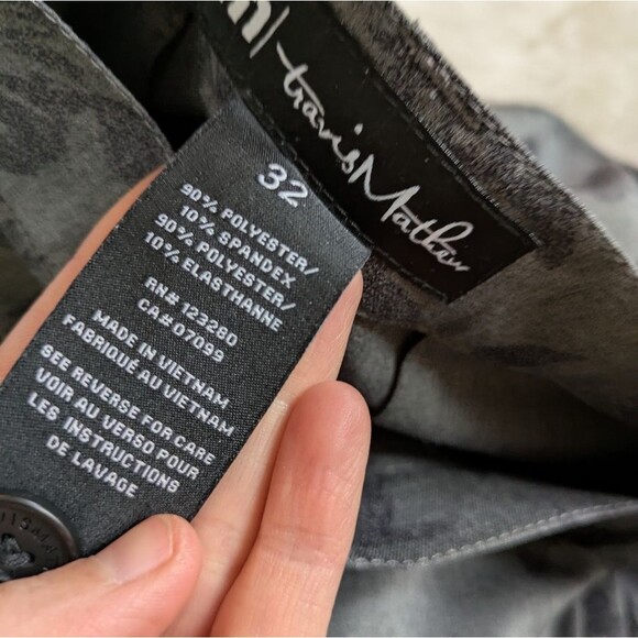 Travis Mathew Inlet Hybrid Stretch Shorts Size 32 Heather Gray Floral Golf - Picture 9 of 9